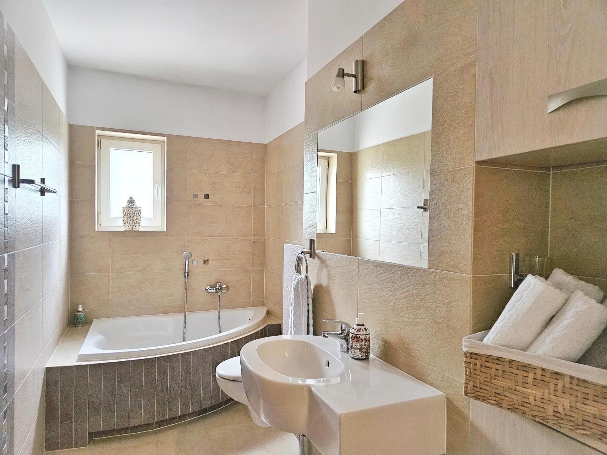 Apartament Garden- Parking, Ogrodek, Cicha Okolica Pruszcz Gdański Eksteriør bilde